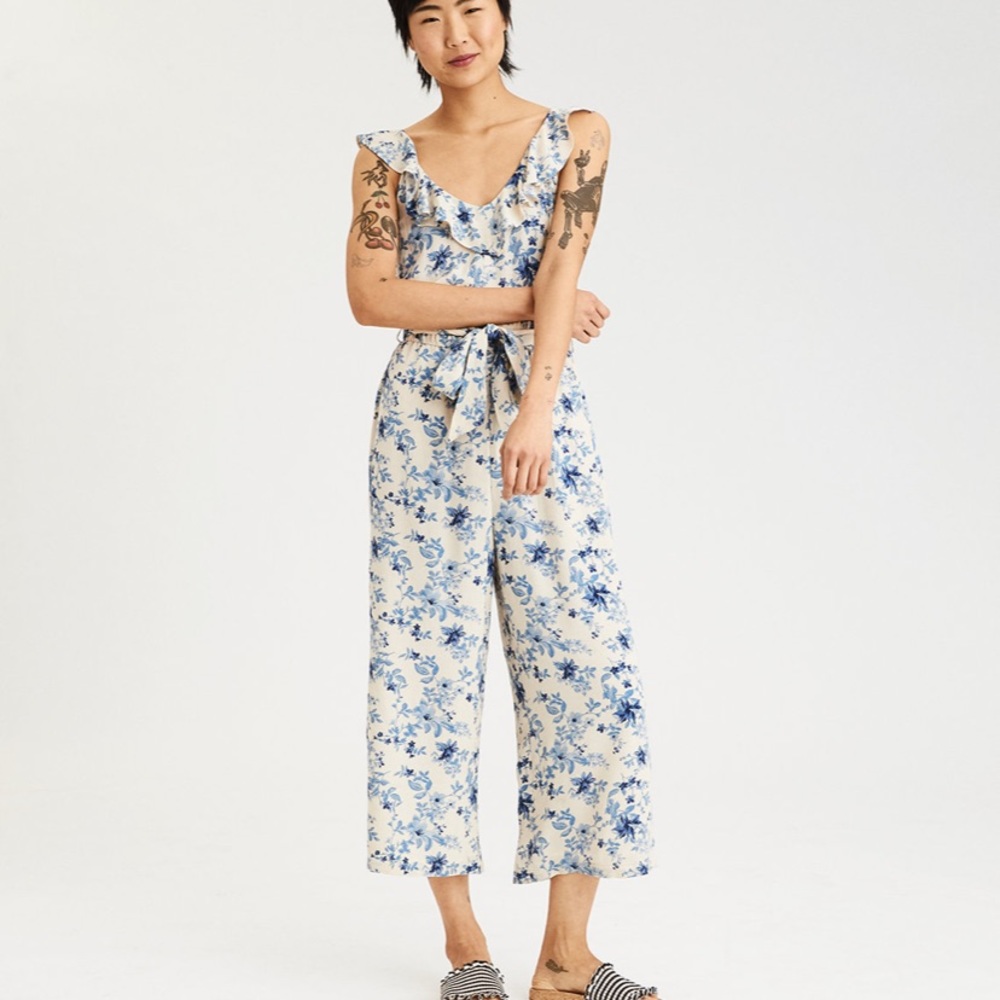 Brand new floral jumpsuit from American eagle!